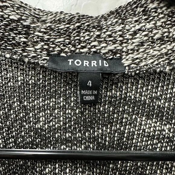 Torrid Sz 4 Cardigan/Jacket. EUC - Picture 3 of 5